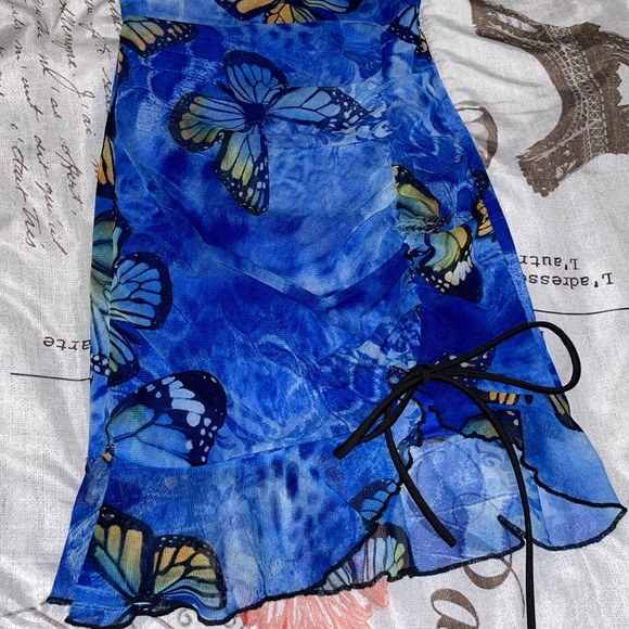 Sky’s Butterfly Dress - Picture 3 of 3